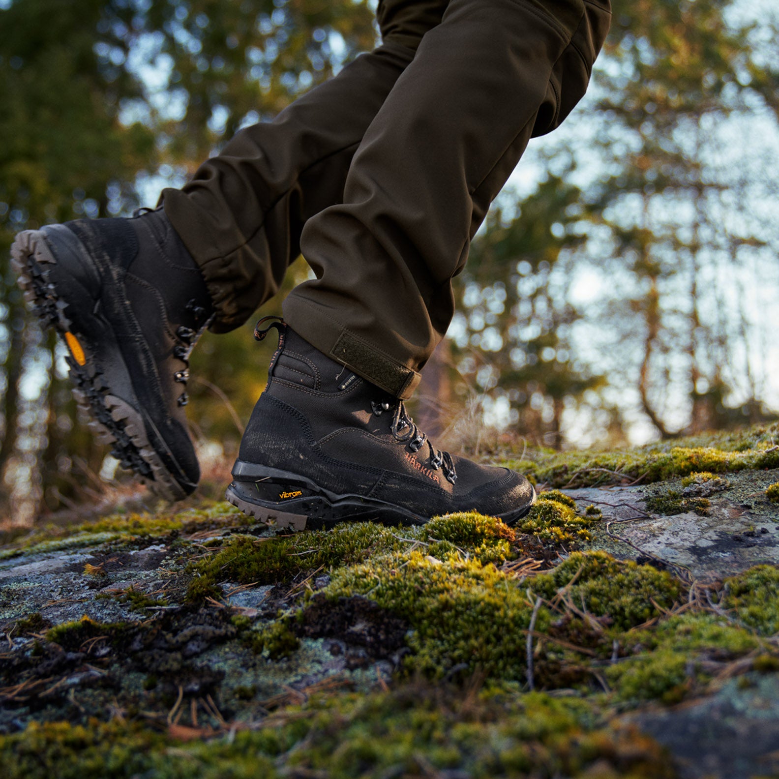 Lightweight mid cheap hiking boots