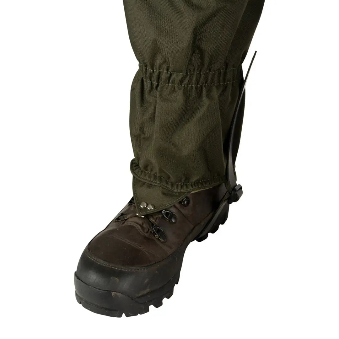 Hiking boot with green waterproof gaiter from Jack Pyke Highline collection