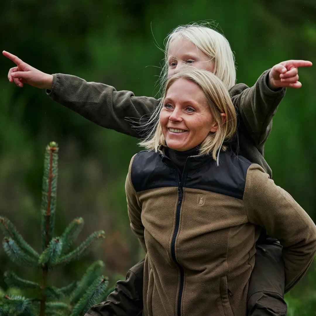 Woman and child enjoying the outdoors in their Deerhunter Lady Northward Fleece Jacket