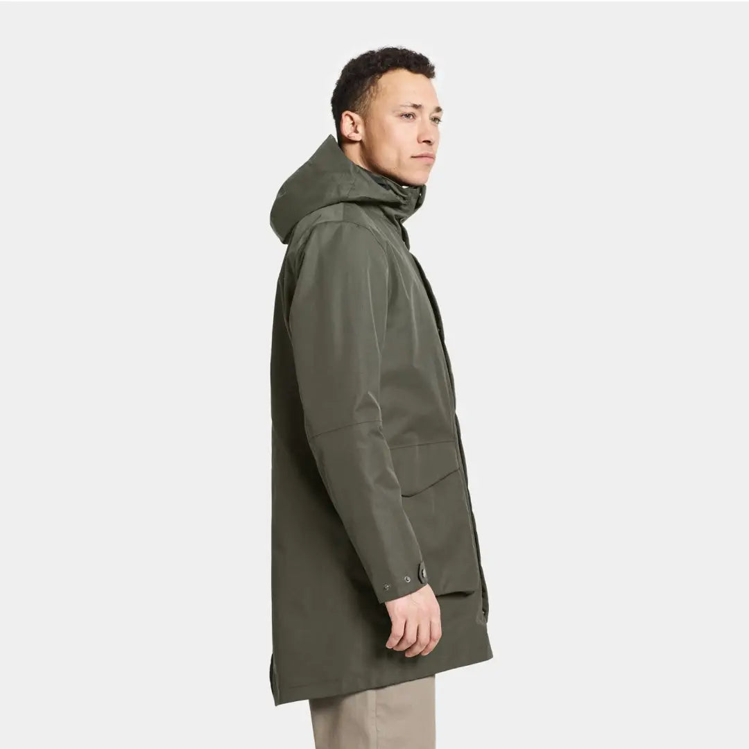 Olive green hooded Didriksons Andreas Parka with a stylish high collar for winter warmth