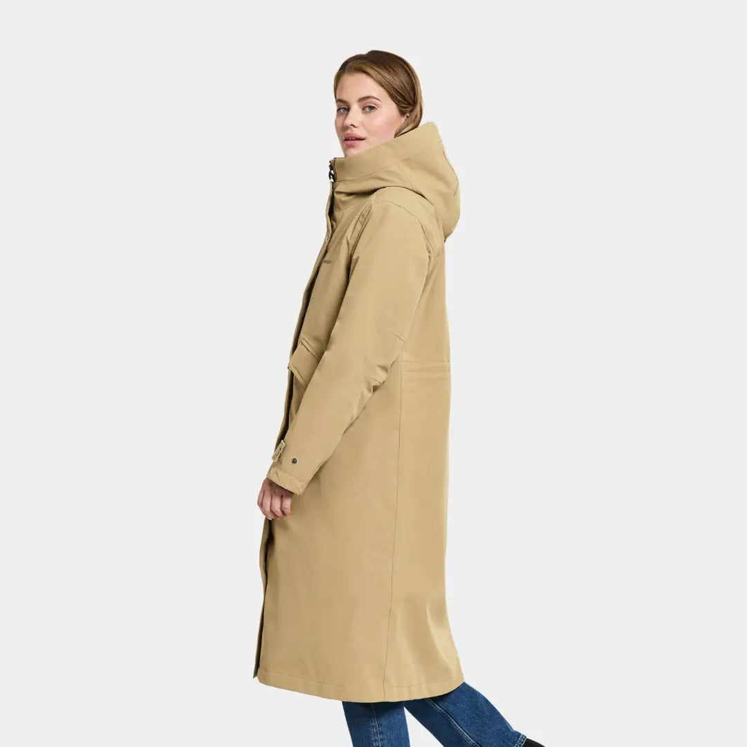 Stylish Long Beige Hooded Coat with Jeans - Didriksons Mia Long Womens Parka