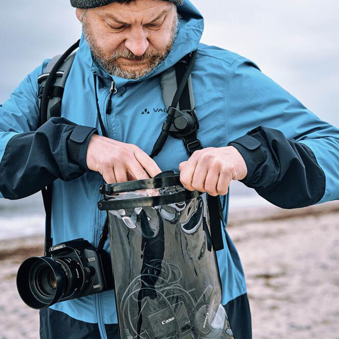 Fidlock Multi Dry Bag, the perfect waterproof camera bag for outdoor adventures