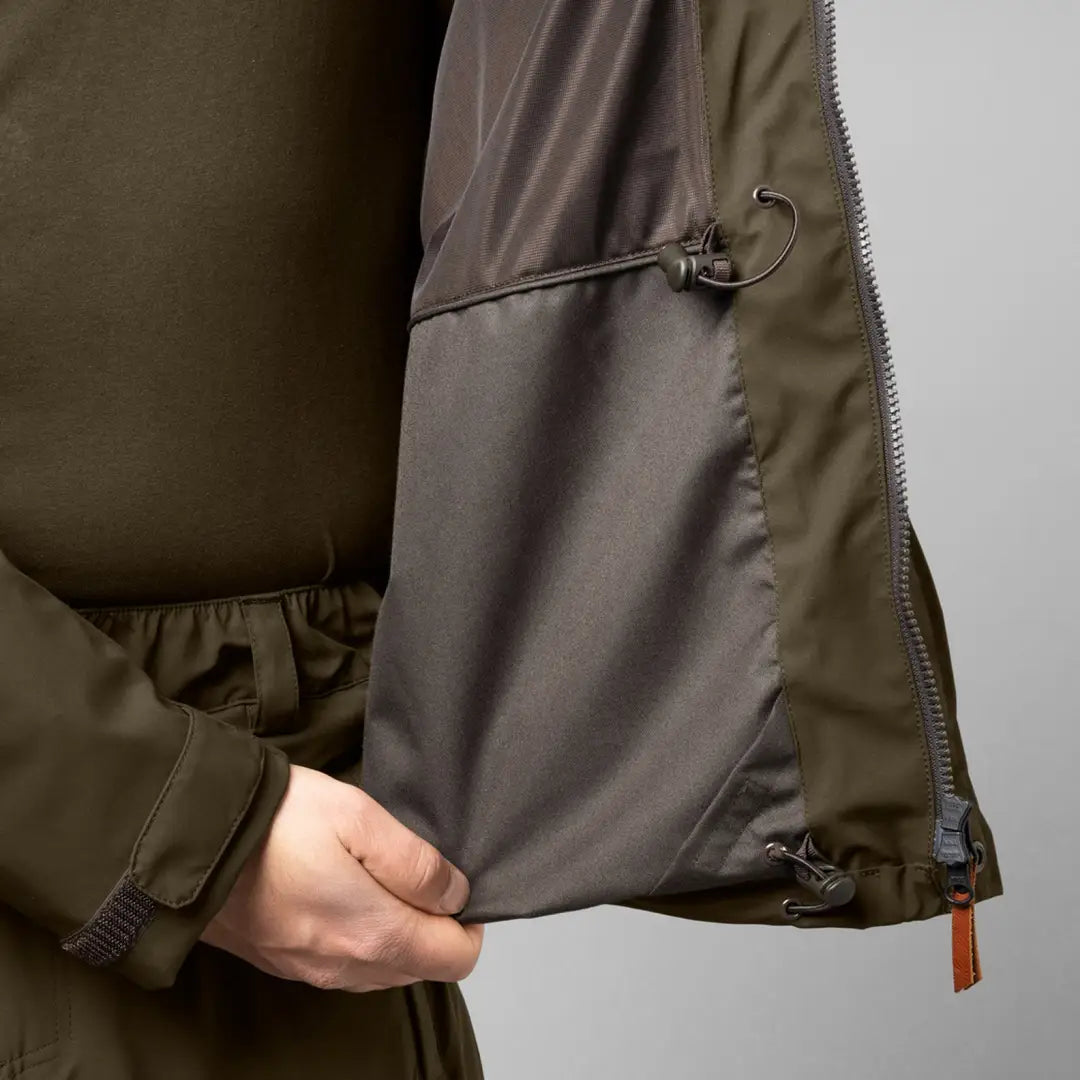 Olive green Harkila Orton Tech HWS Jacket with interior pocket, perfect classic hunting jacket