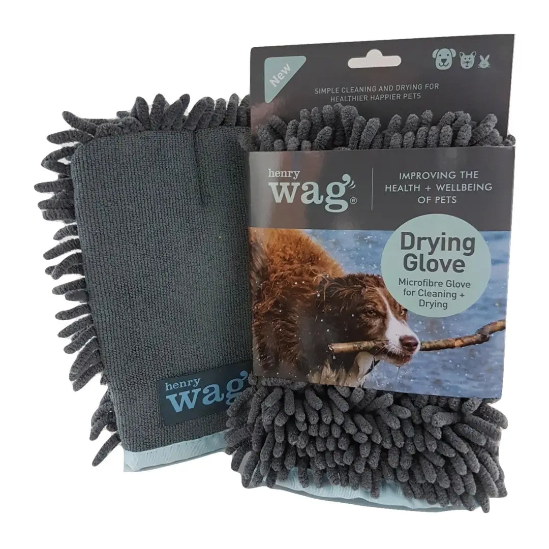 Microfiber drying glove for pets with packaging from Henry Wag for easy pet cleaning