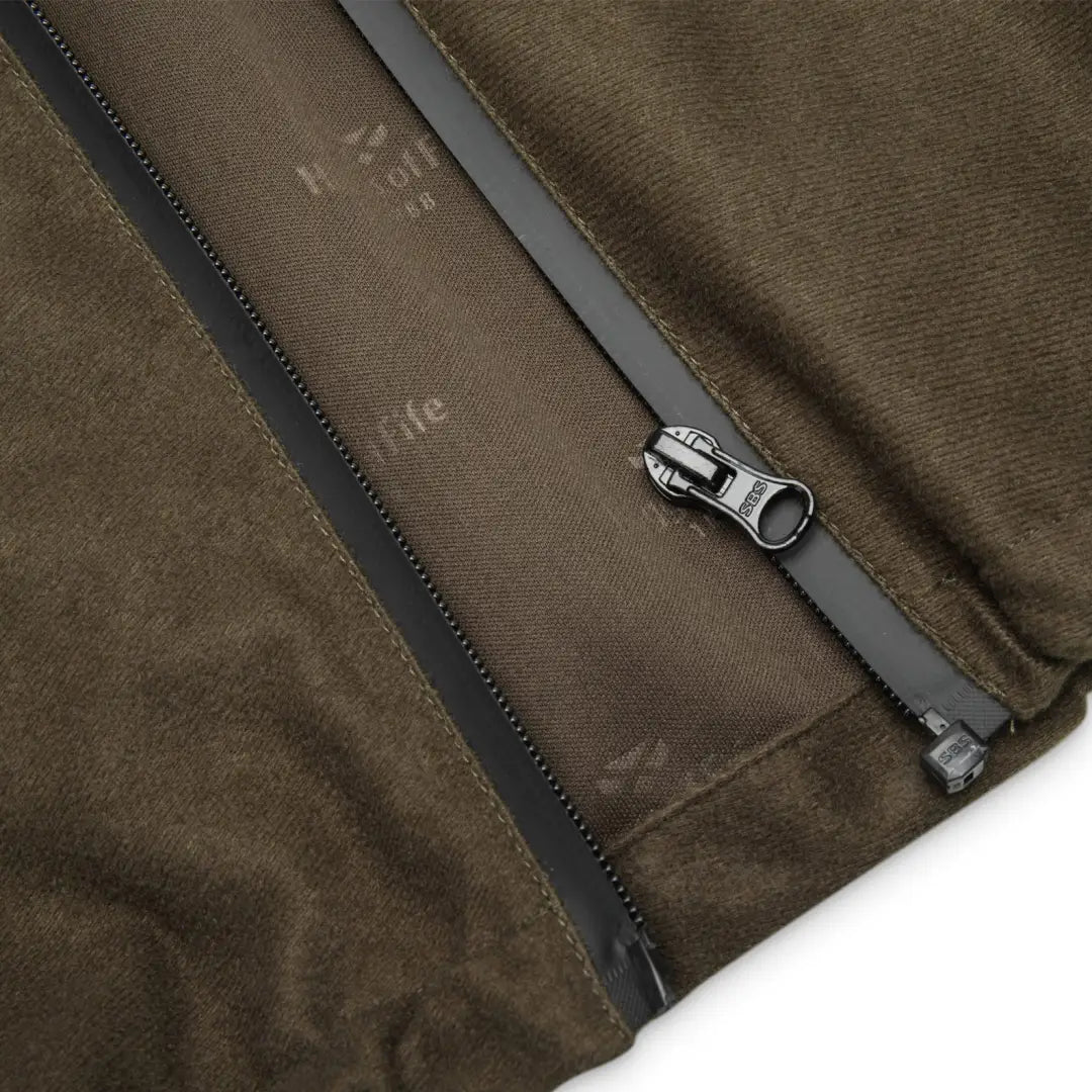 Zipper detail on the brown Hoggs Of Fife Kinross II Waterproof Field Jacket