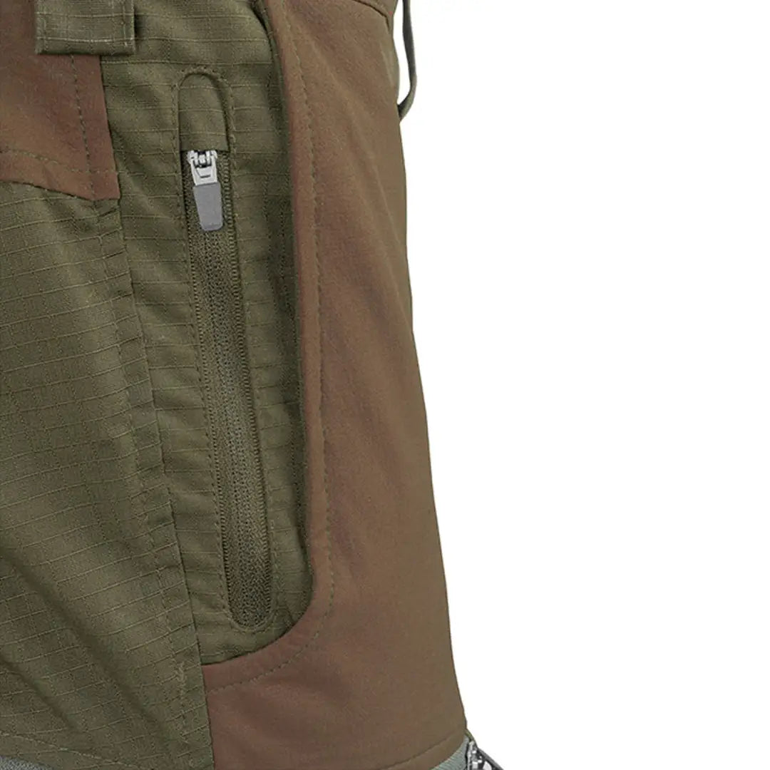 Zipper pocket on Jack Pyke Technical Hybrid Trousers in stylish two-tone design