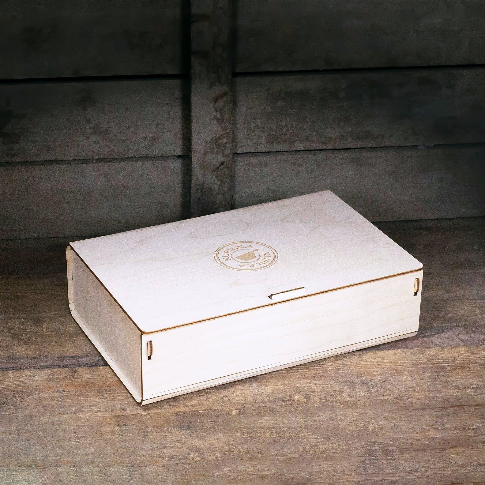 Rectangular white wooden box from the Kupilka Premium Gift Set, perfect for gifting