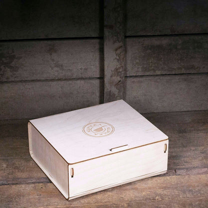 Light-colored wooden box with lid from Kupilka Small Premium Gift Set