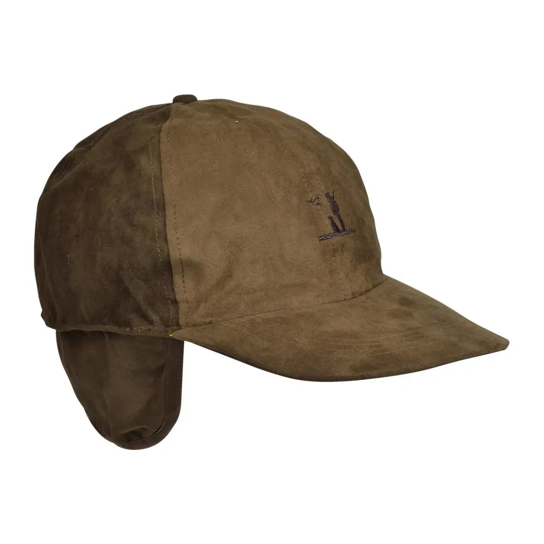 Brown ear flap cap with logo, perfect for adventures with the Percussion Grand Nord