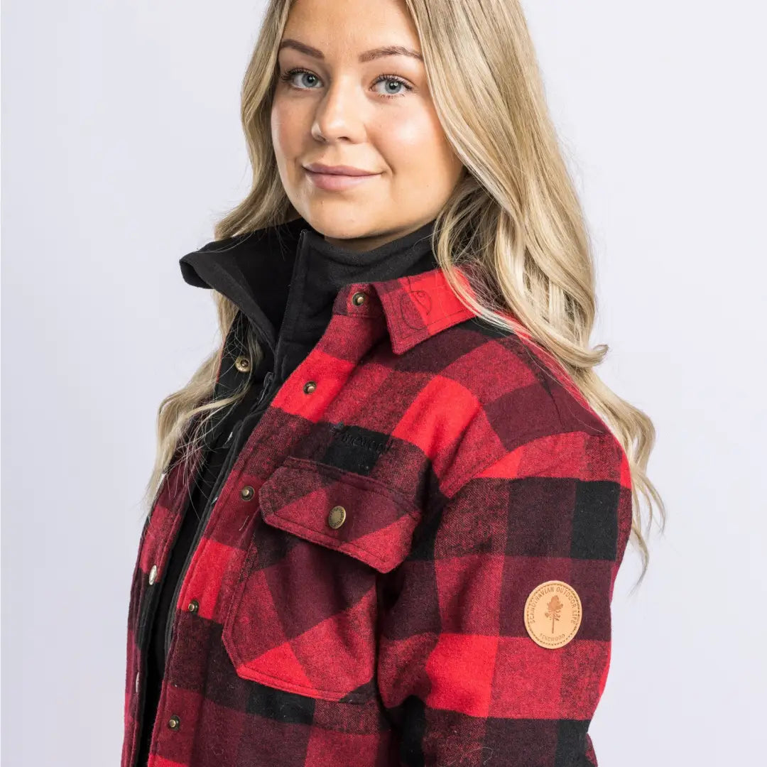 Red and black buffalo plaid Pinewood Ladies Canada Classic 2.0 Padded Shirt jacket