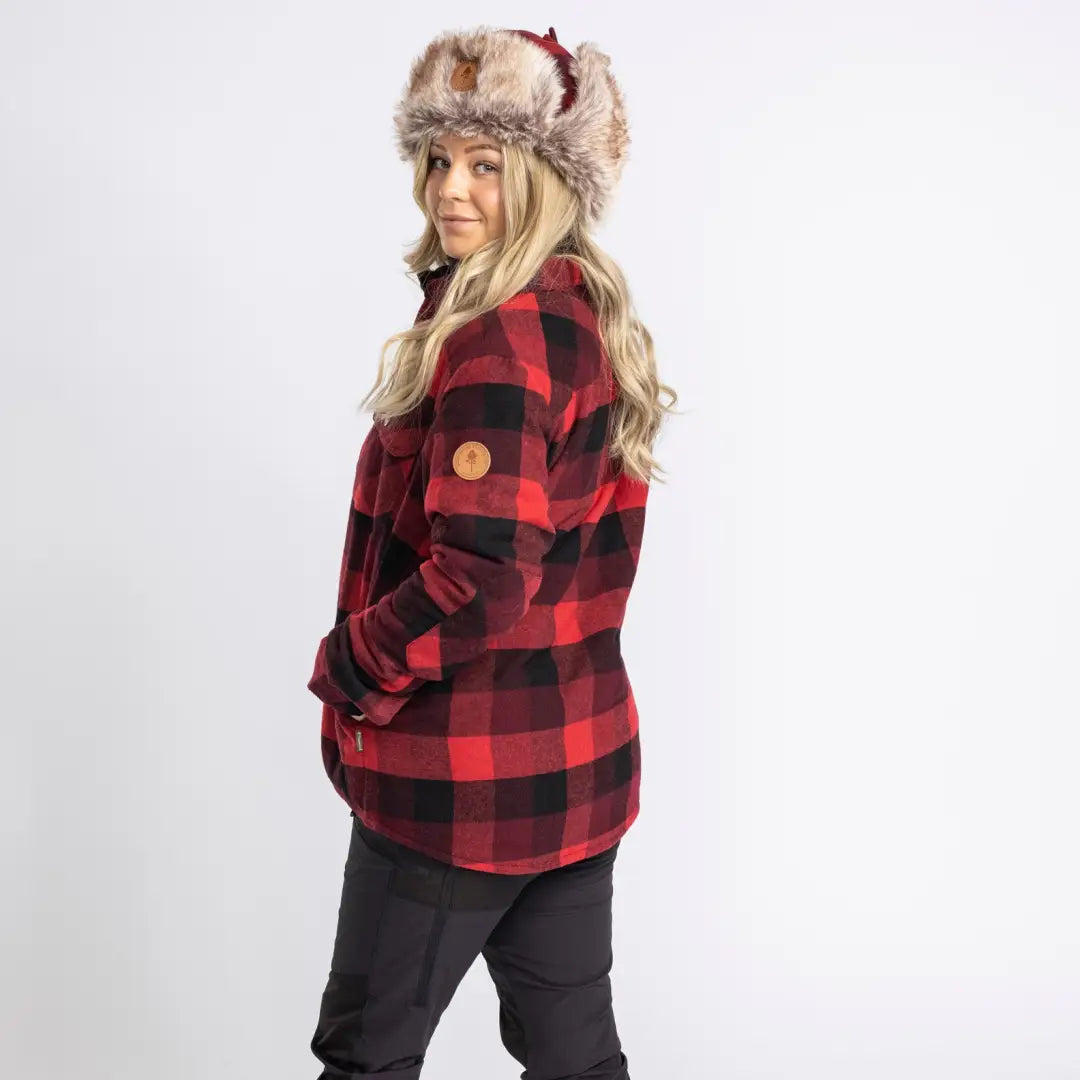 Woman in a red and black buffalo plaid jacket from Pinewood Ladies Canada Classic 2.0