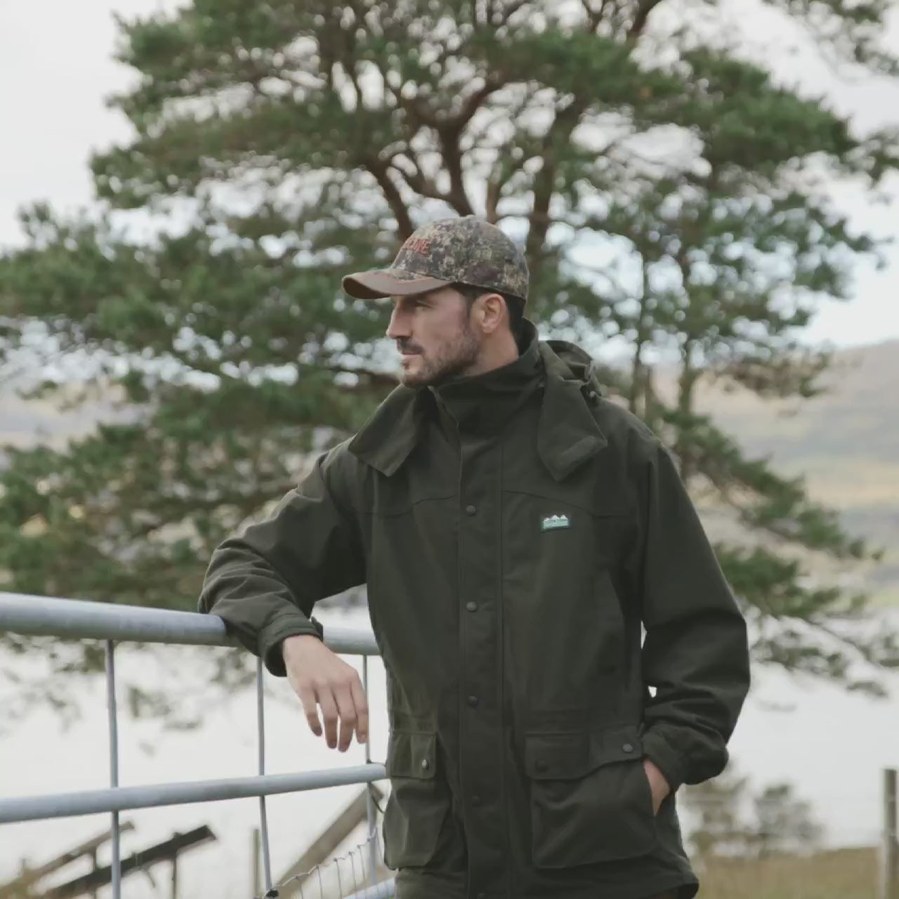 Lightweight waterproof shooting store jacket