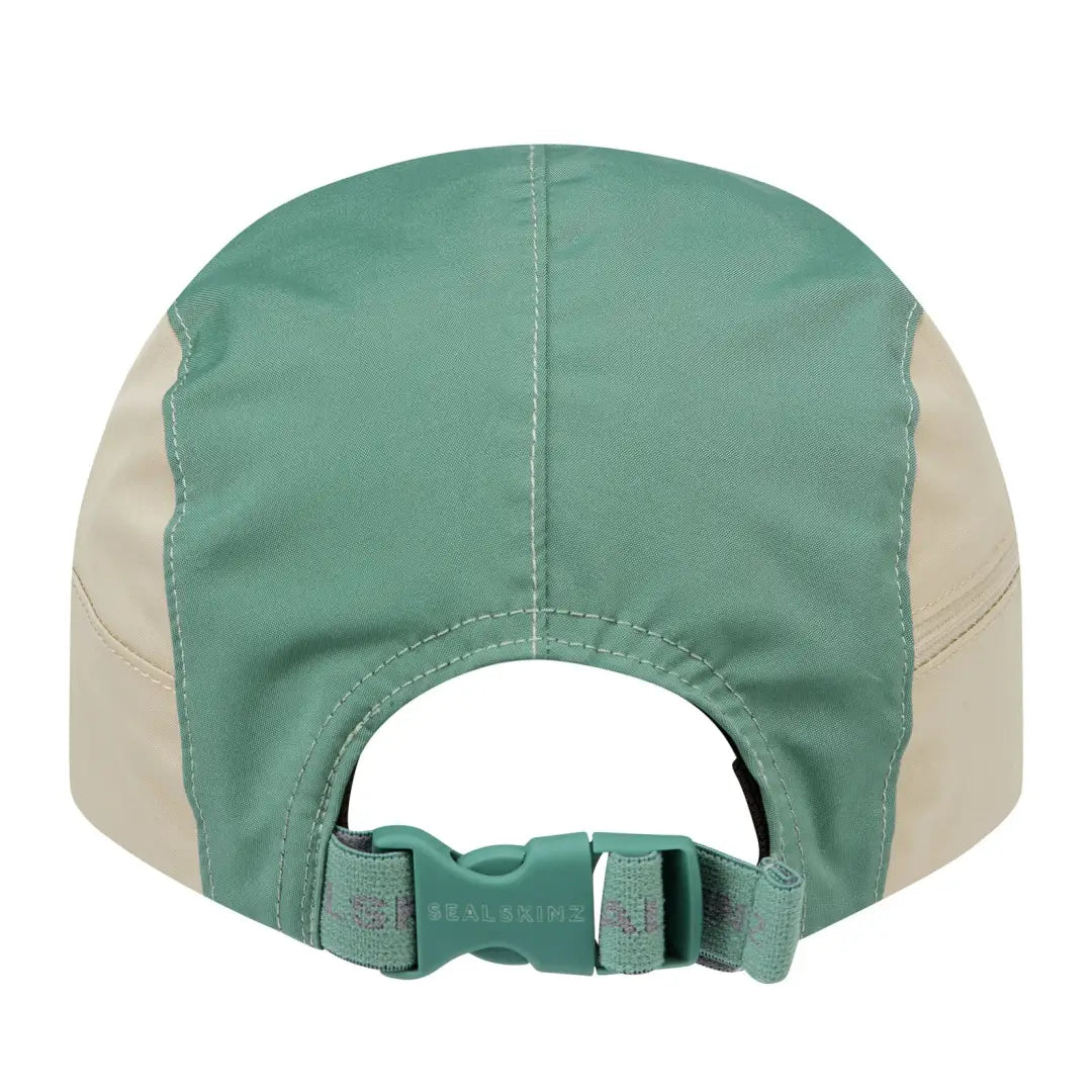 Baseball cap in green and beige with adjustable buckle clip closure, Sealskinz style