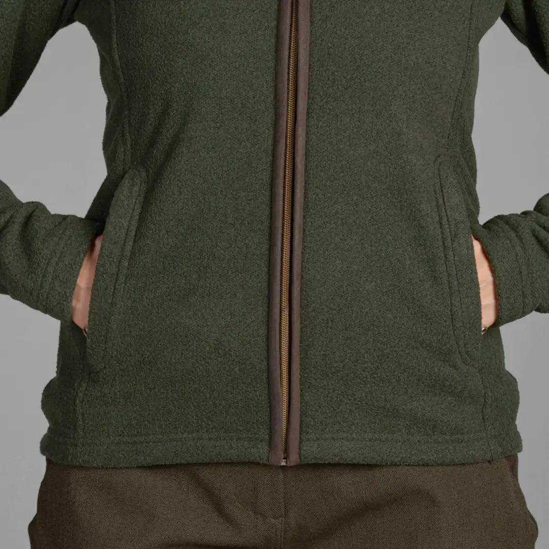 Green Seeland Ladies Woodcock Fleece jacket featuring a stylish brown zipper