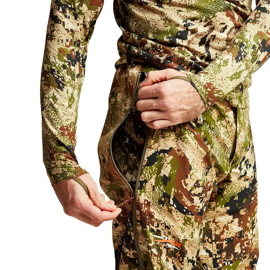 Camouflage Sitka Dew Point Pants in digital pixelated pattern with Gore-Tex Dew technology