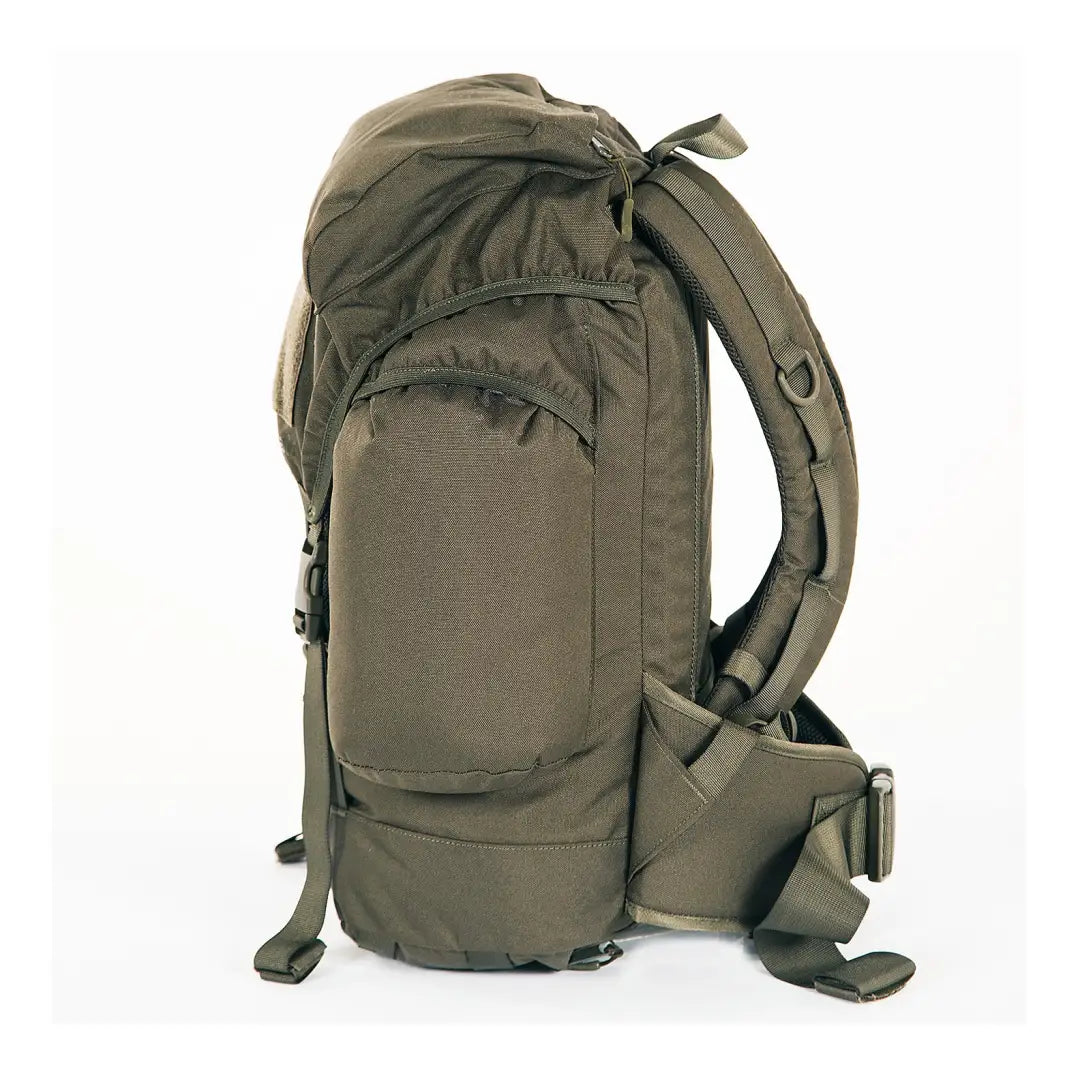 Military-style Snugpak Sleeka Force 35L Daypack in olive green with two elasticated pockets