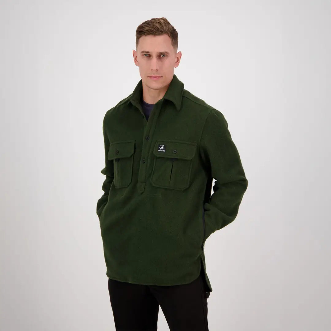 Dark green pullover jacket with pockets from the Swanndri Ranger Extreme collection