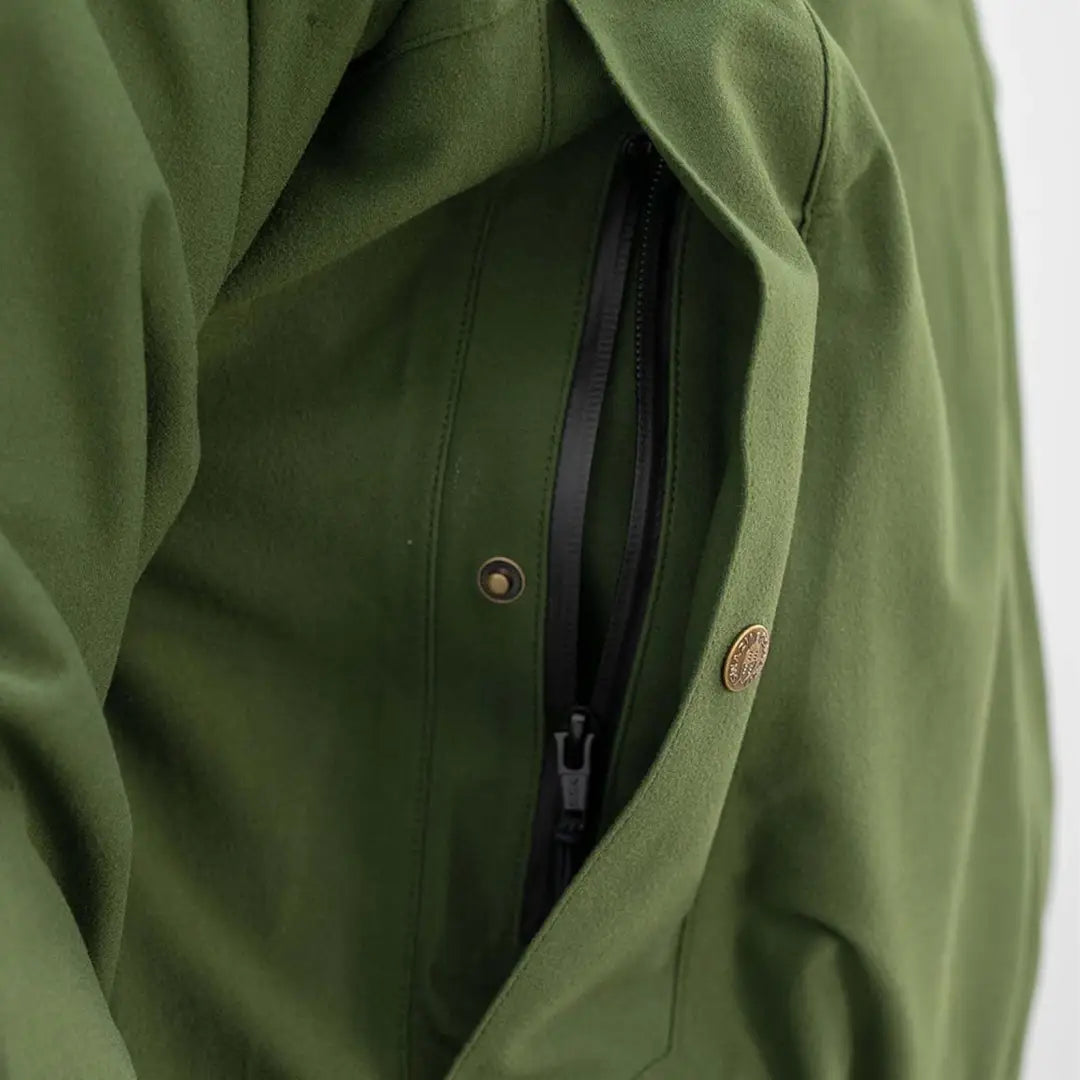 Green Swazi Tahr XP Smock with zipper and button closure, perfect wet weather jacket